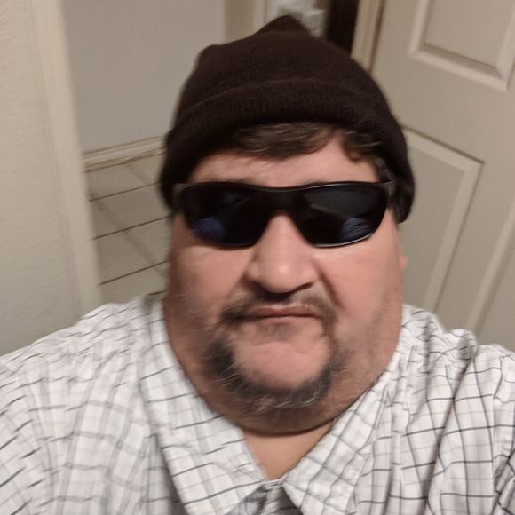 Meet your Posher, Richard - Picture 1 of 1